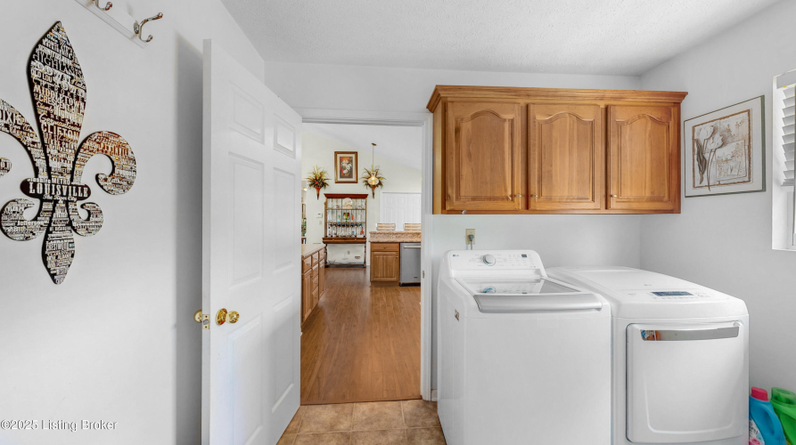 Listing Image 25