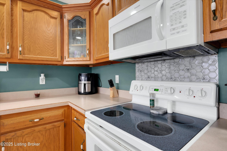 Listing Image 18