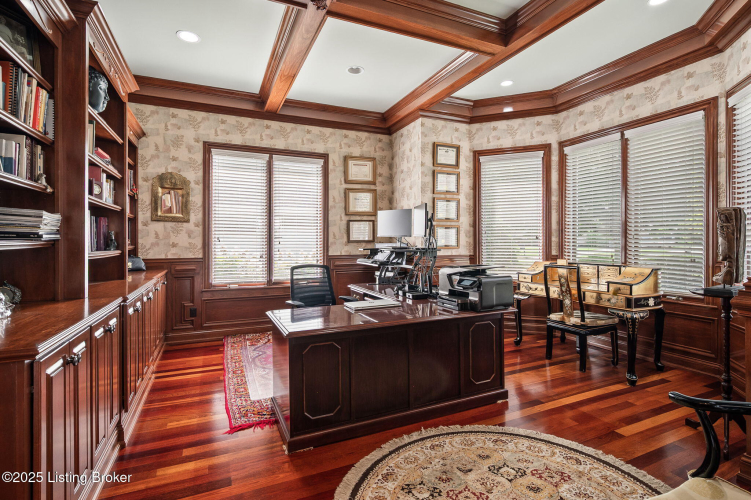 Listing Image 12