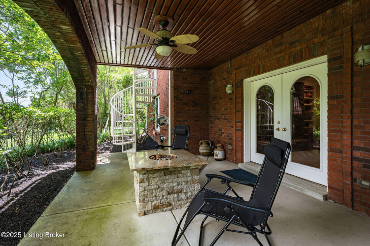 Listing Image 76