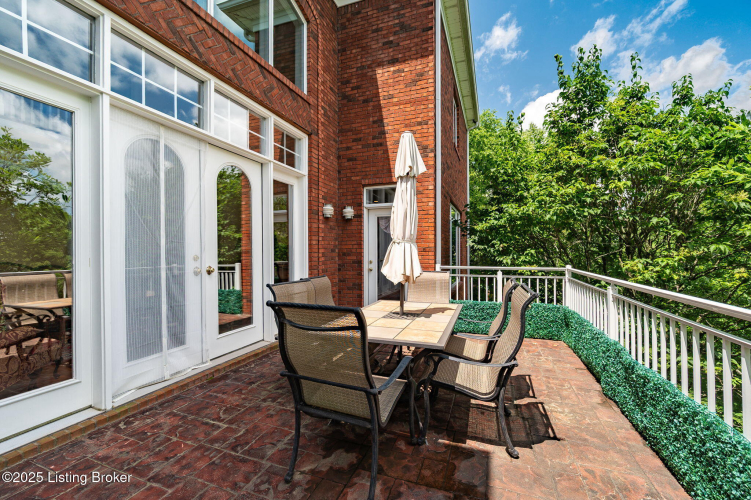 Listing Image 79