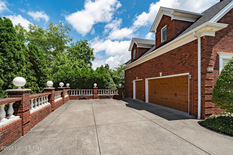 Listing Image 83