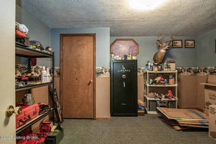 Listing Image 50