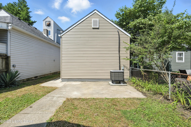 Listing Image 27