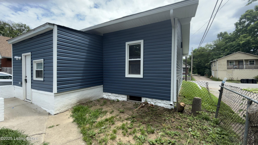 Listing Image 25