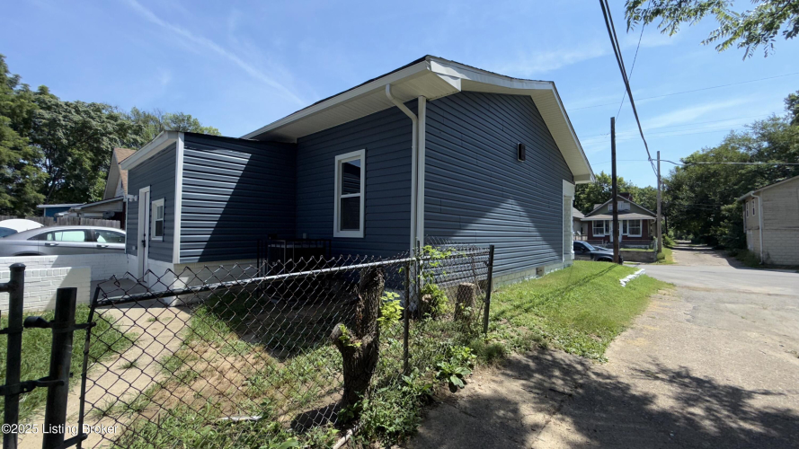 Listing Image 26