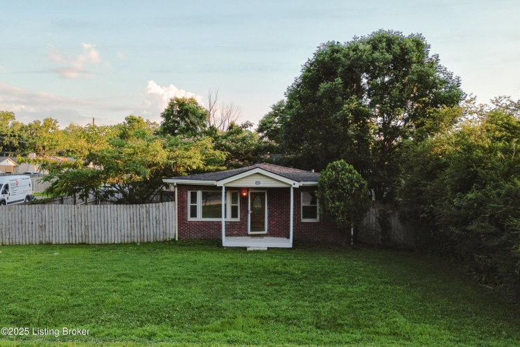 Listing Image 4