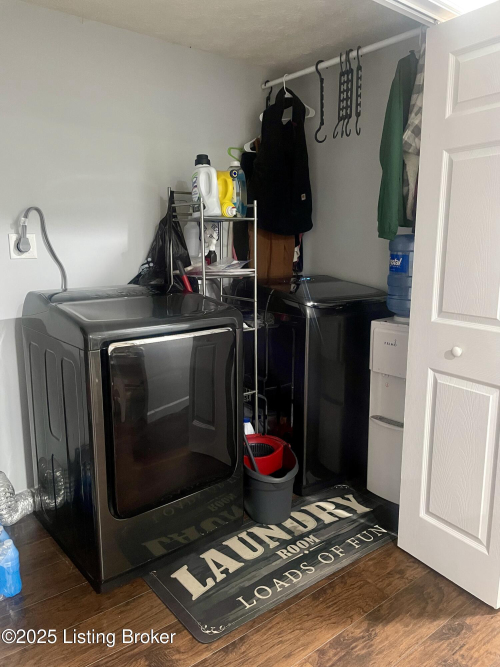 Listing Image 13