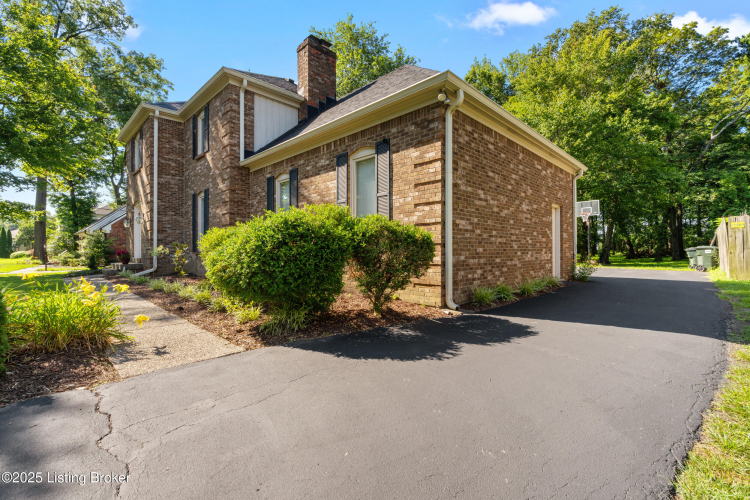 Listing Image 64