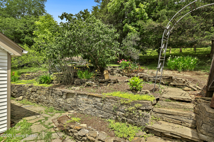 Listing Image 32