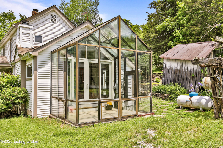 Listing Image 10