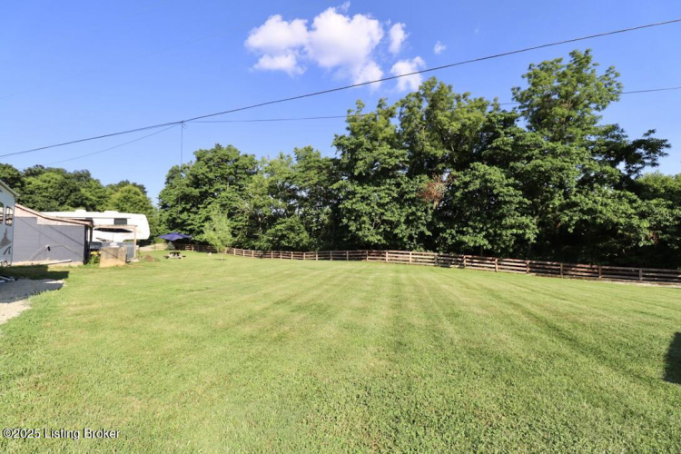 Listing Image 36