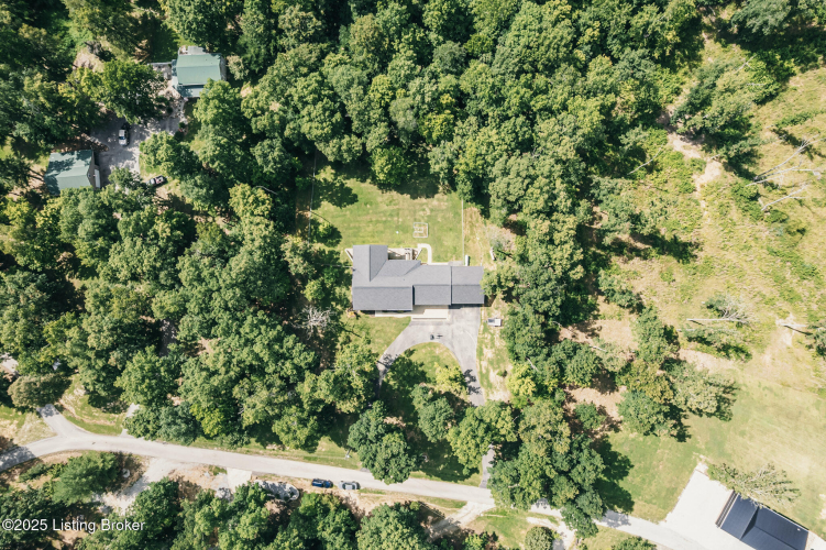 Listing Image 82