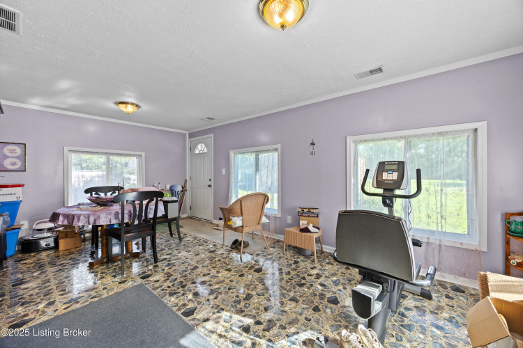 Listing Image 29