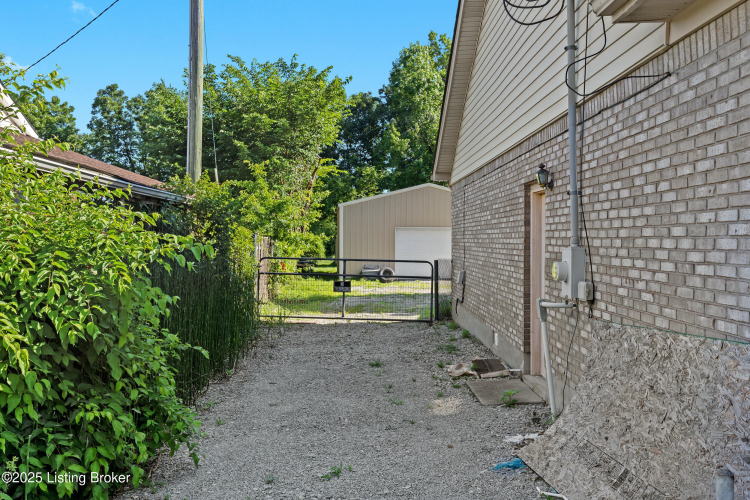 Listing Image 35