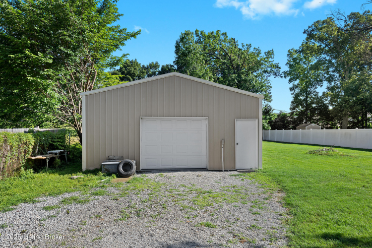 Listing Image 37