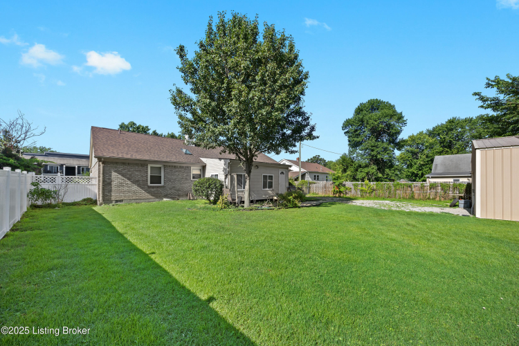 Listing Image 44