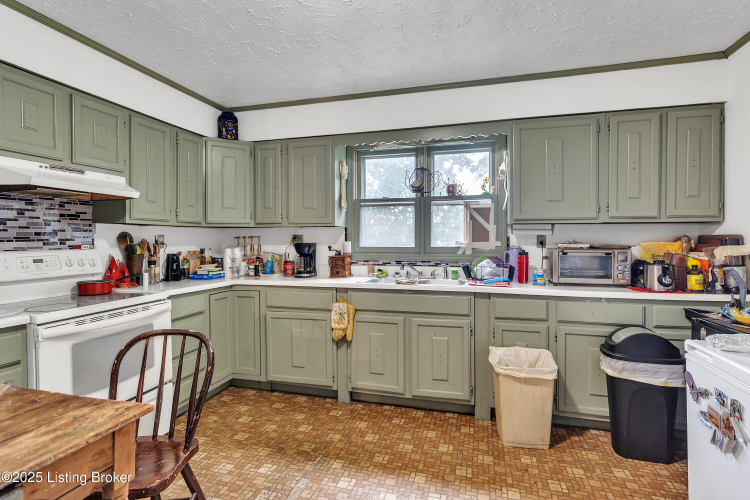 Listing Image 17