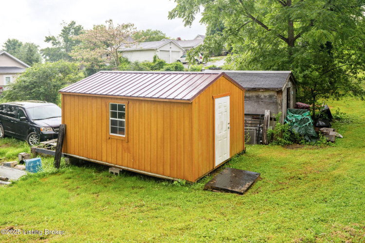 Listing Image 5