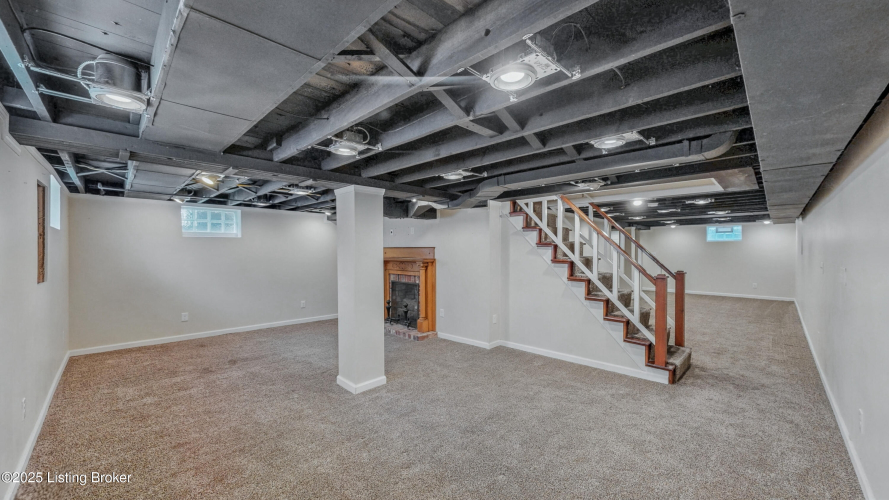 Listing Image 33