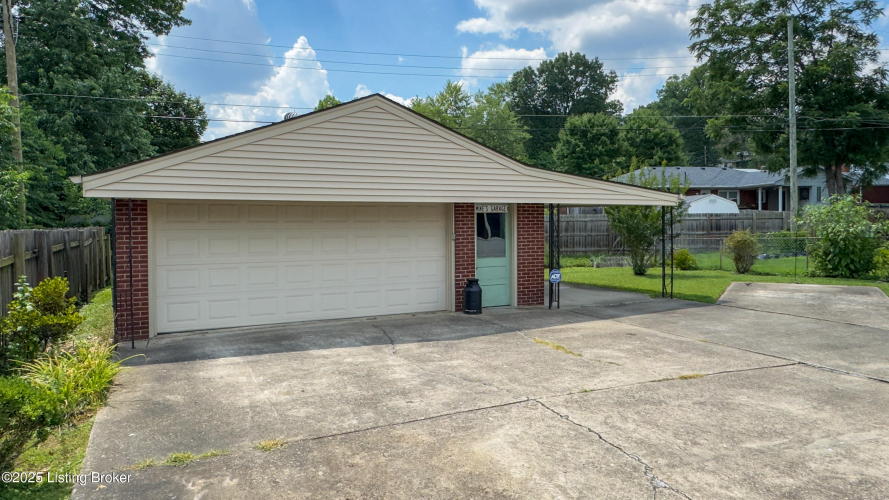 Listing Image 39