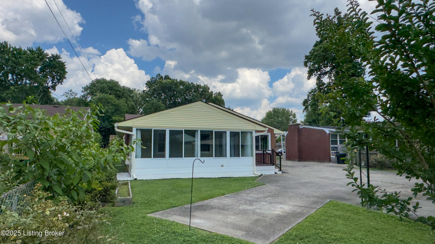 Listing Image 44