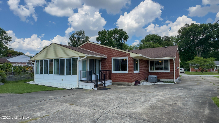 Listing Image 46