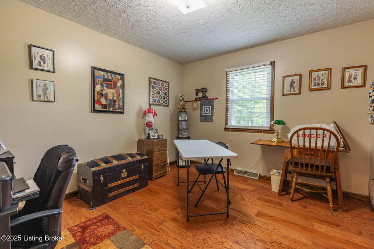 Listing Image 33