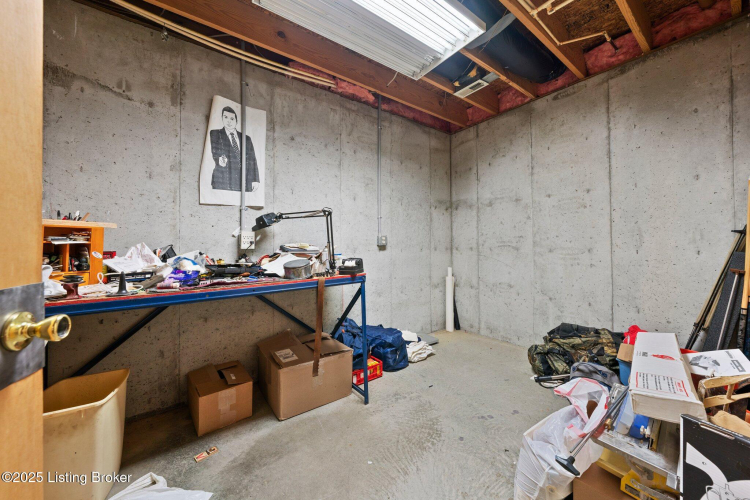 Listing Image 36