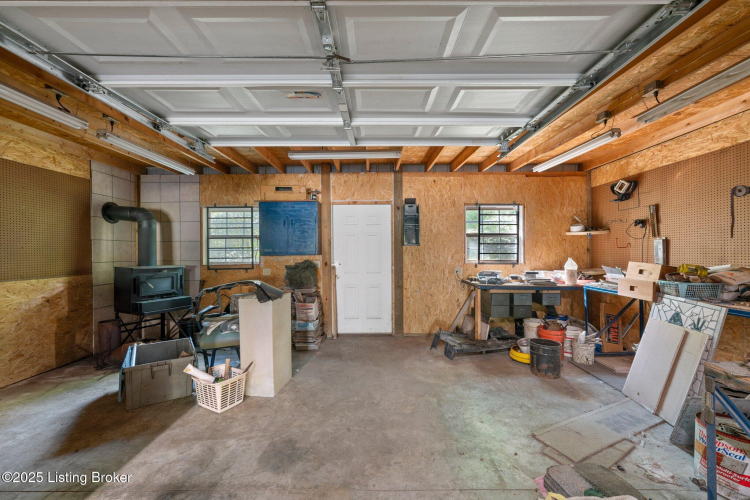Listing Image 43