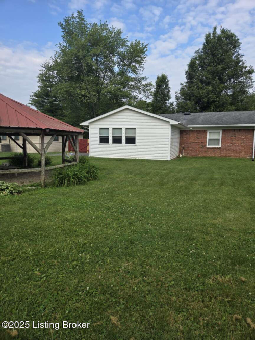 Listing Image 24