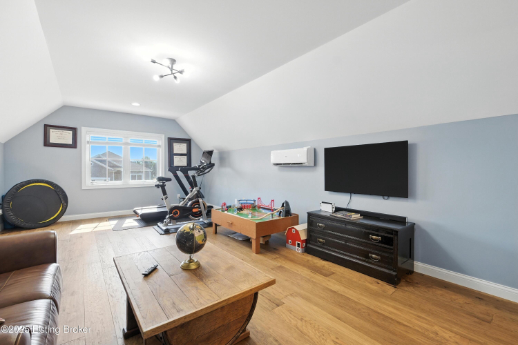 Listing Image 53