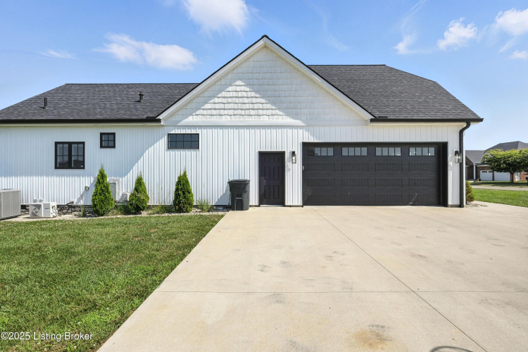 Listing Image 63