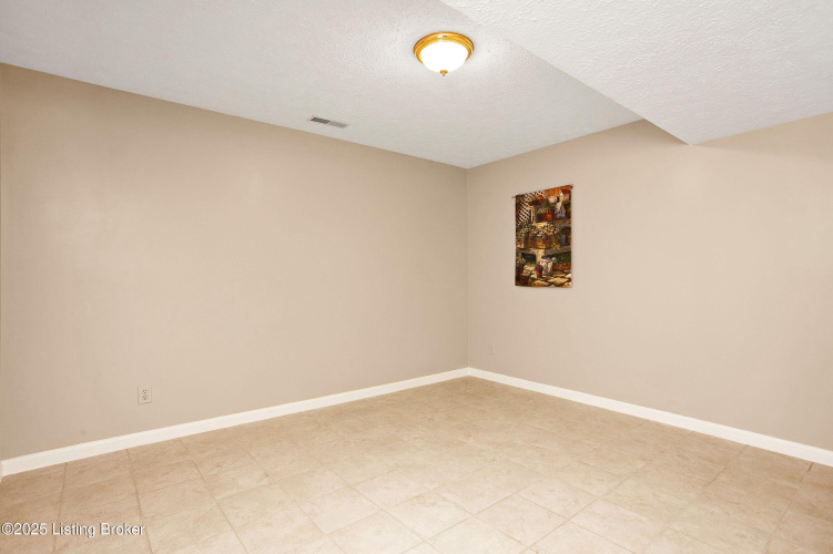 Listing Image 36