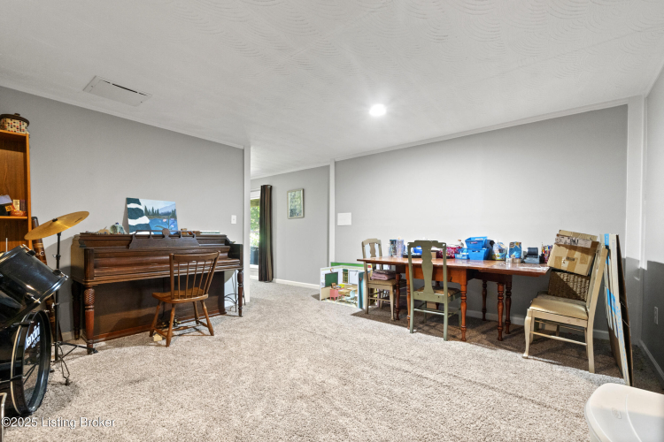Listing Image 33