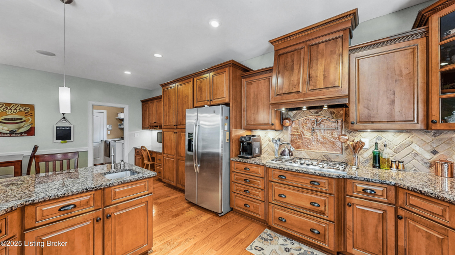 Listing Image 13