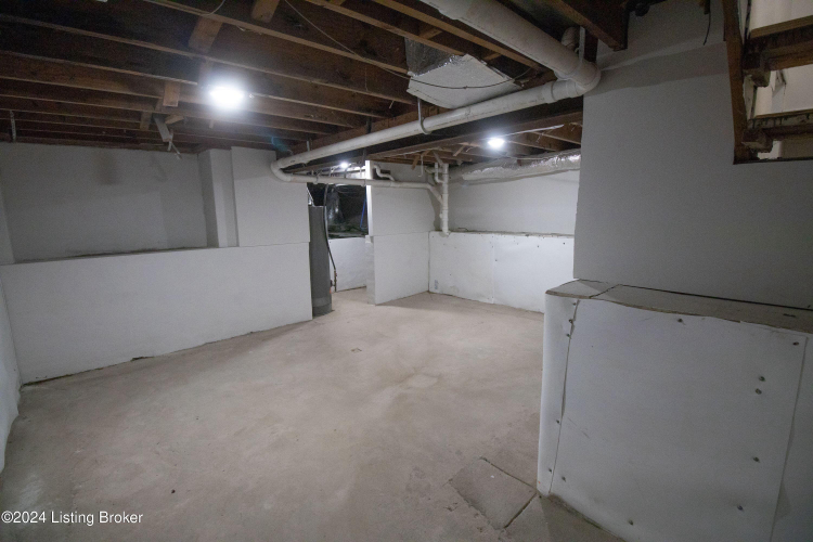 Listing Image 44