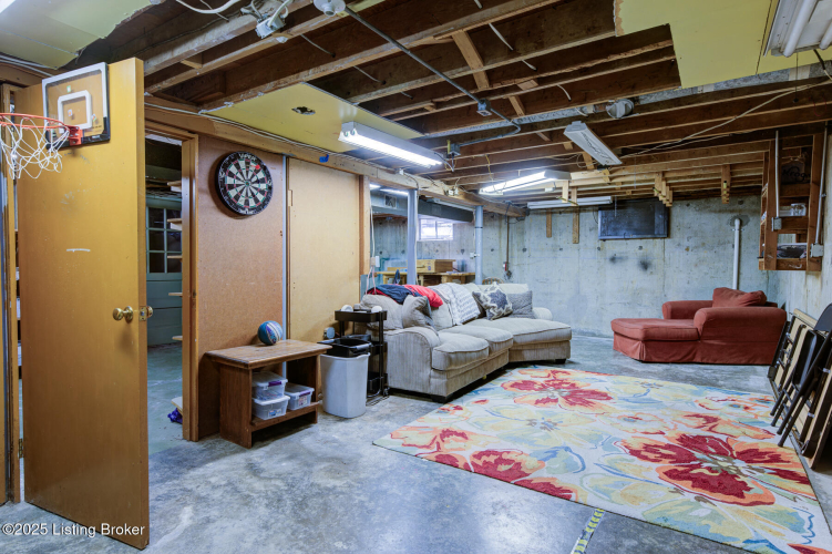 Listing Image 25