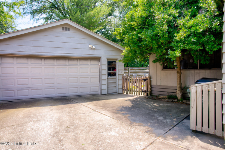 Listing Image 35