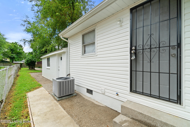 Listing Image 25