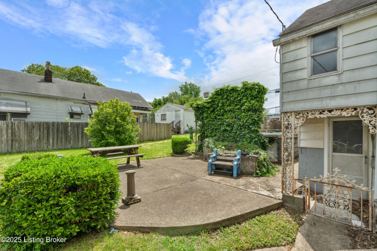 Listing Image 5