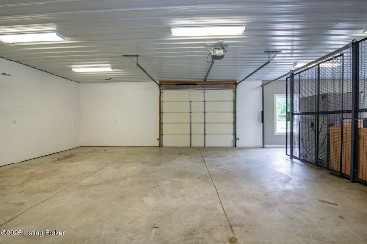 Listing Image 42