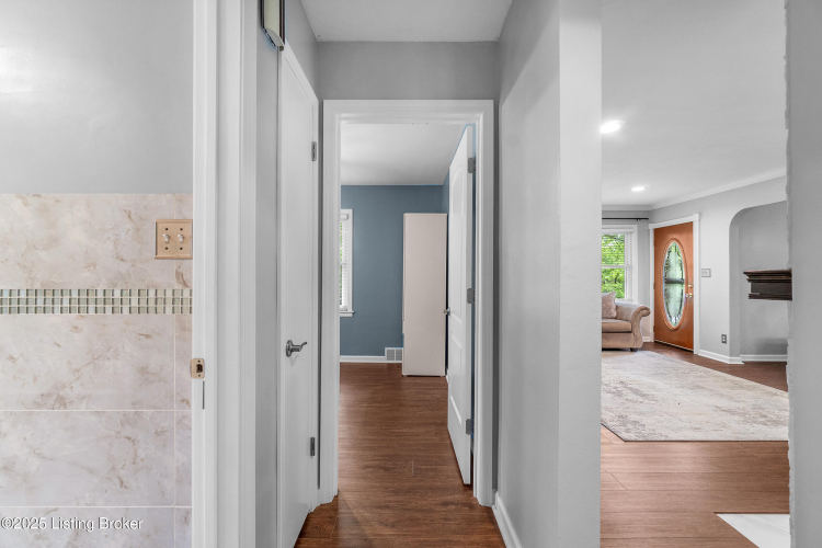 Listing Image 21