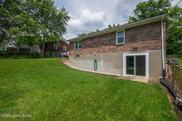 Listing Image 32