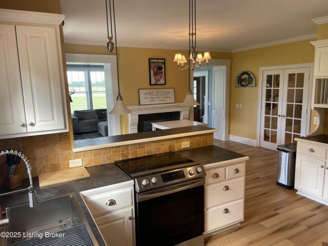 Listing Image 124