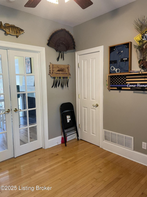 Listing Image 140