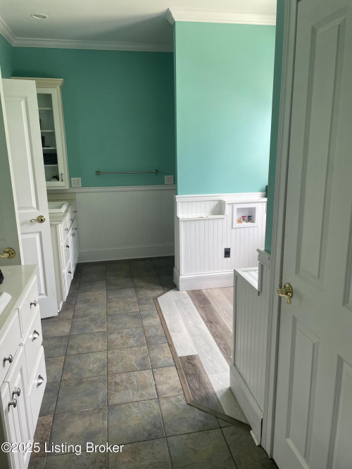 Listing Image 152