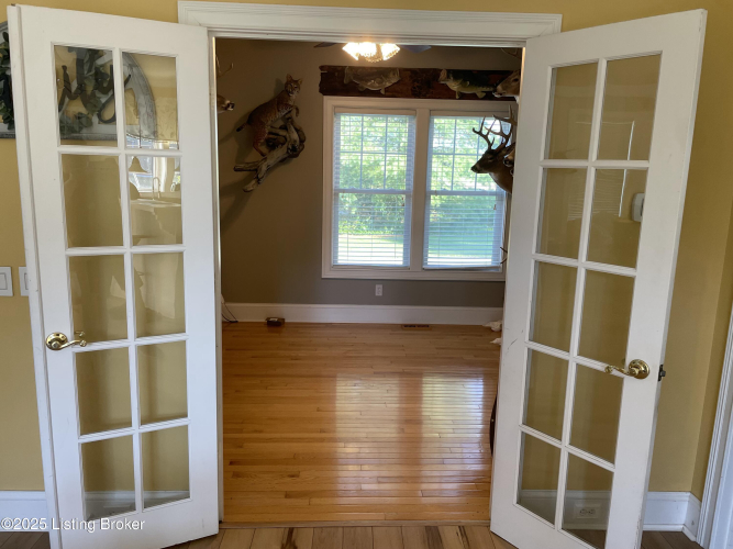 Listing Image 24