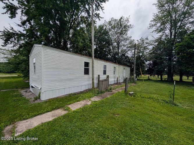 Listing Image 16