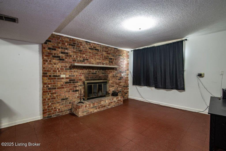 Listing Image 26